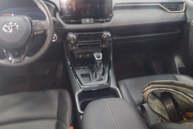 Used Toyota Wildlander 2024 2.0L CVT Two-Wheel Drive Urban Edition
