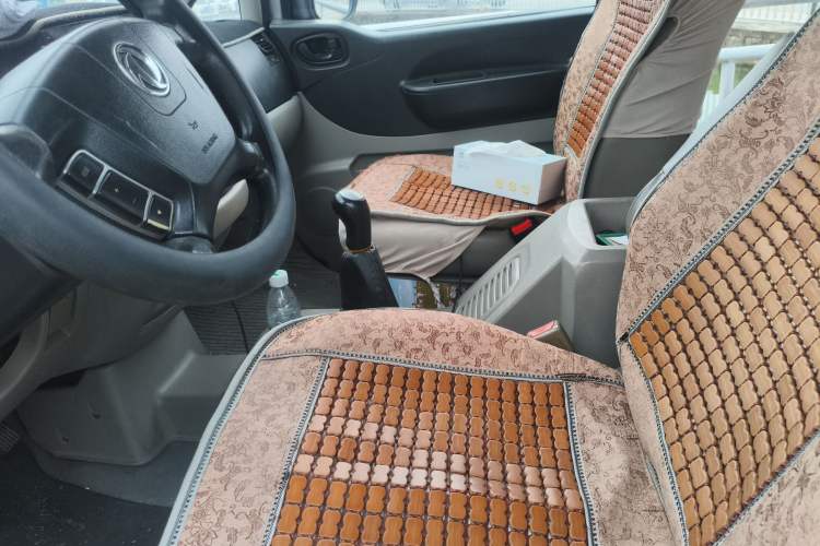 Used FORTHING Lingzhi 2015 M3 1.6L 7-Seater Comfort Model