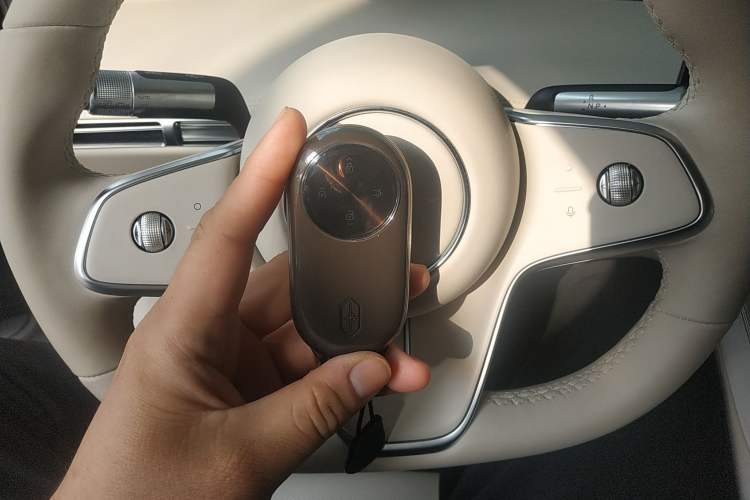 Used Hima S9T 2025 Model Range-Extended Max Long-Range Version Interior 1