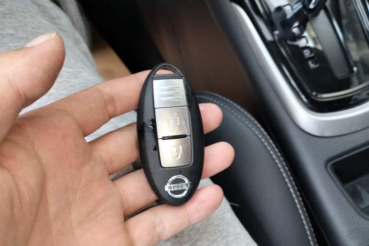 Used Nissan Tiida 2016 1.6L CVT Smart Drive Edition Vehicle Key