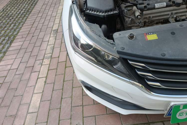 Used Baojun 310W 2017 1.5L Manual Fashion Model China V