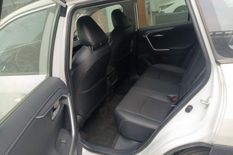 Used Toyota Wildlander 2023 2.0L CVT Four-Wheel Drive Luxury PLUS Edition