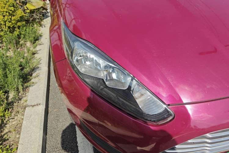 Used Ford Fiesta 2013 Sedan 1.5L Manual Fashion Edition
