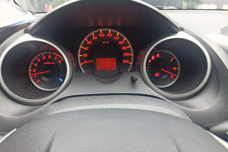 Used Honda Fit 2011 1.3L automatic comfort version
