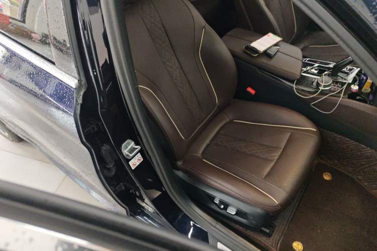 Used BMW 5 Series 2022 Second Facelift 525Li M Sport Package
