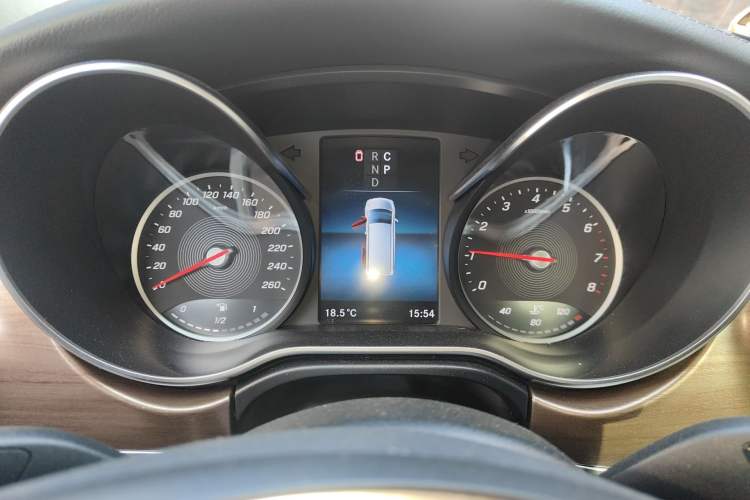 Used Mercedes-Benz V-Class 2021 V 260 L Long Wheelbase Prestige Edition Instrument Cluster