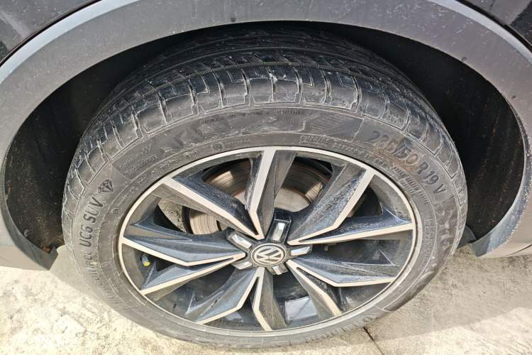 Used Volkswagen Tiguan L 2017 330TSI Automatic Two-Wheel Drive Flagship Edition Right Rear Wheel Hub