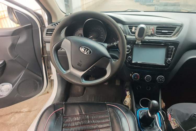 Used Kia K2 2015 Sedan 1.4L MT GLS Steering Wheel