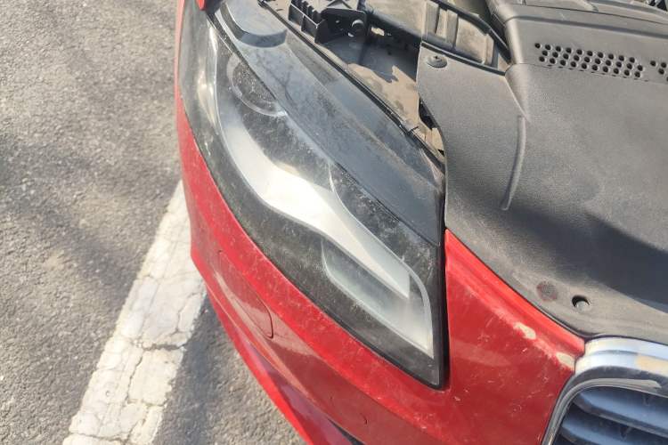 Used Audi A4L 2012 2.0 TFSI automatic Comfort trim level