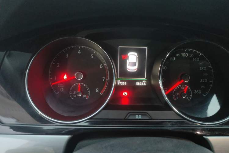 Used Volkswagen Lamando 2015 280TSI DSG Luxury Edition Instrument Cluster