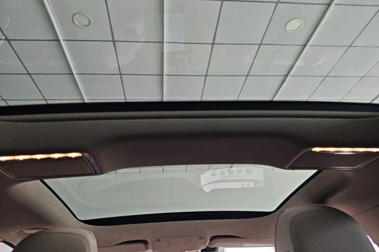 Used Mercedes-Benz E-Class 2017 E 300 L Luxury Model
