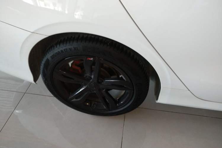 Used Geely Auto Binray 2021 1.4T CVT F-Sport Edition Right Rear Wheel Hub