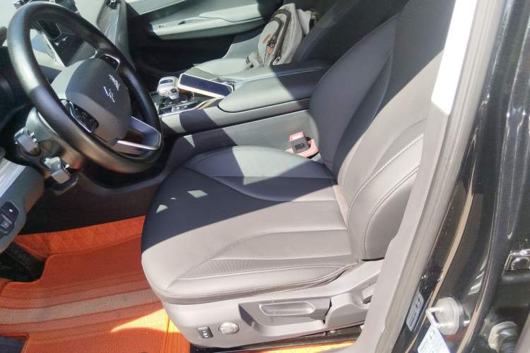 Used Hongqi E-QM5 2024 610 km PLUS Left Front Seat