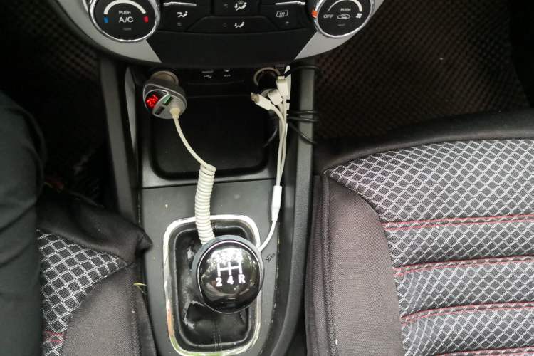 Used Changan CS35 2015 1.6L Manual Luxury Model China V Standard
