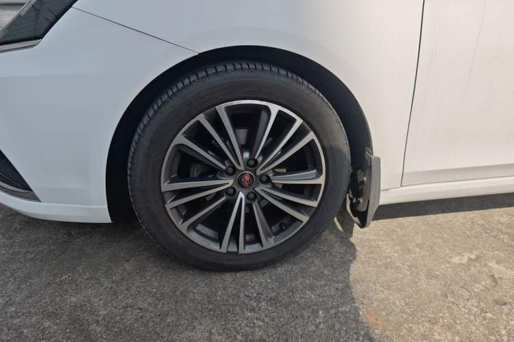 Used Roewe i6 2019 PLUS 1.6L CVT 4G Connected Flagship Deluxe Edition

