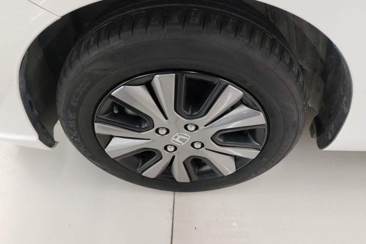 Used Honda Fit 2022 1.5L CVT Trendy Sunroof Edition Left Front Wheel Hub