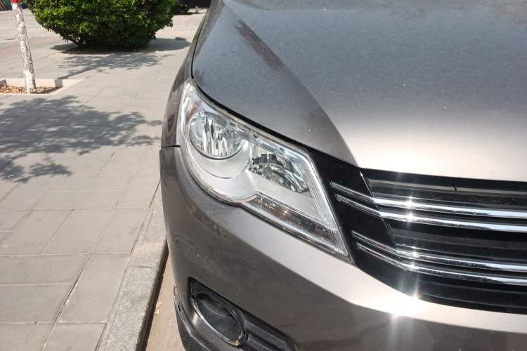 Used Volkswagen Tiguan 2010 1.8TSI Automatic All-Wheel-Drive Elite Edition Right Front Headlight