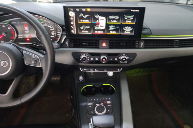 Used Audi A4L 2019 40 TFSI Ambition China VI Audio And AC Panel