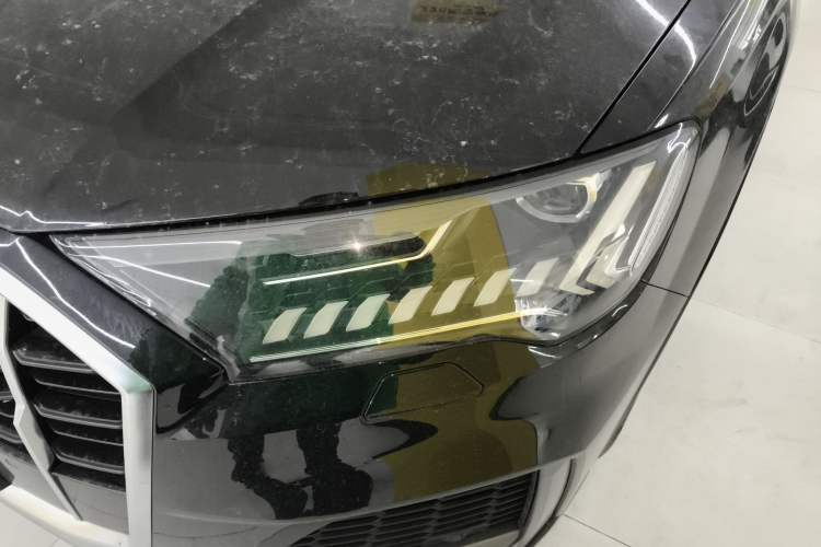 Used Audi Q7 2021 55 TFSI quattro S line Sport model