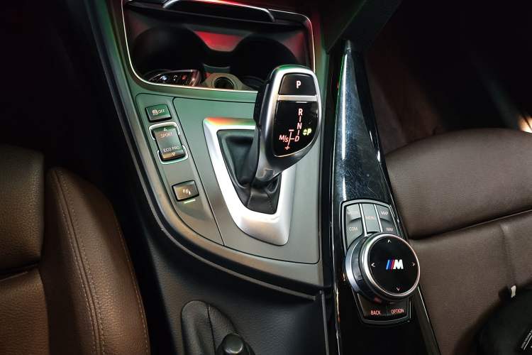 Used BMW 3 Series 2018 320Li Leading Model M Sport Package
