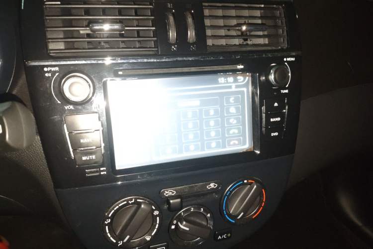 Used Nissan Tiida 2014 1.6L CVT Comfort Model
