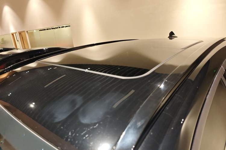 Used Lynk & Co 06 EM-P 2023 EM-P 126 Long-Range Halo Roof