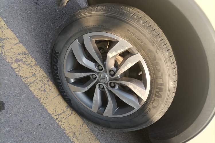 Used BAIC Senova X65 2015 2.0T Automatic Elite Model
