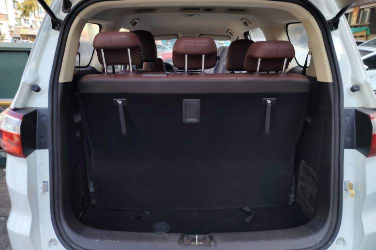 Used Changan Lingxuan 2017 1.6L Manual Happiness Edition
