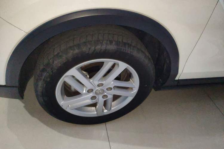 Used Venucia T60 2020 1.6L CVT Smart Drive Version China VI Standard
