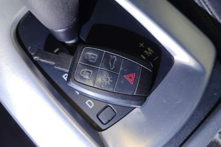 Used Volvo C30 2010 2.0 ZhiShang Version
