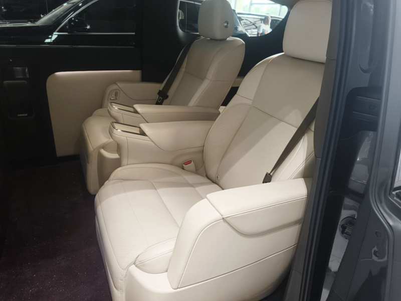 Used Li Auto MEGA 2024 Ultra Model — 16