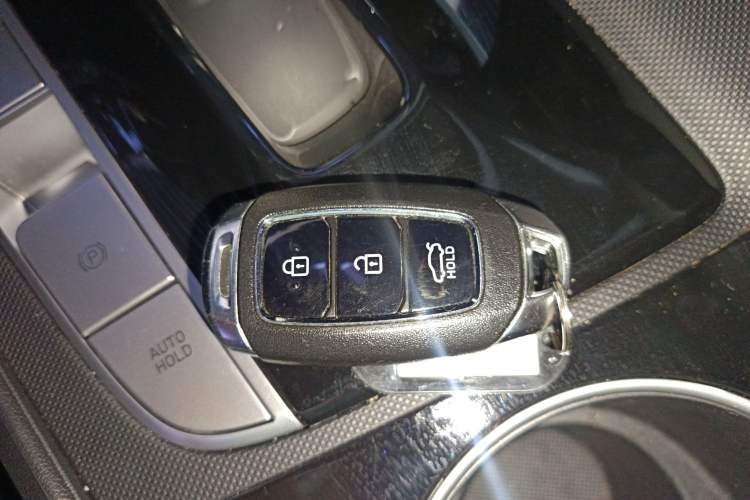 Used Hyundai Elantra 2021 1.5L CVT GLX Elite Edition
