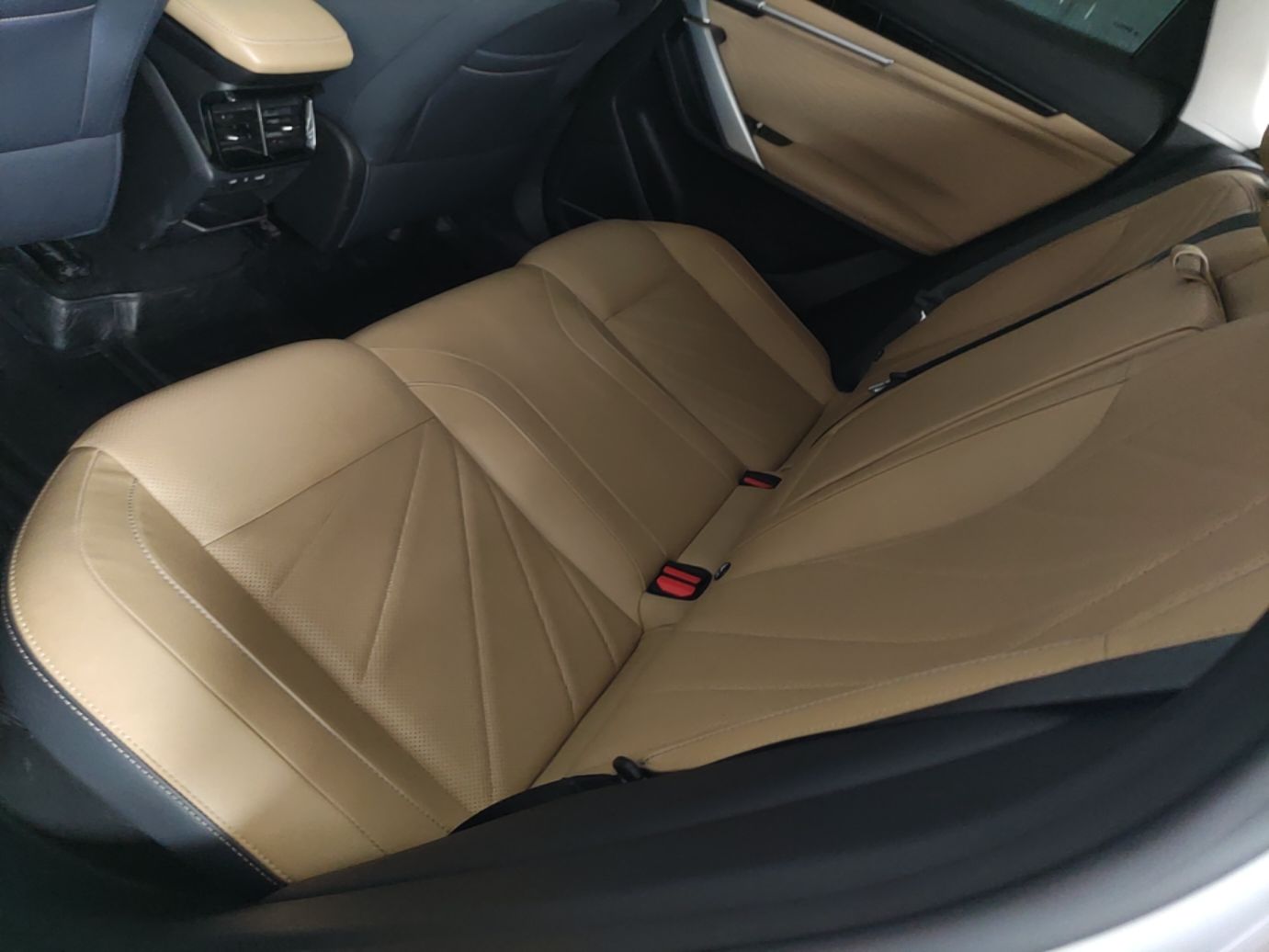 Geely Auto FX11 2023 1.5TD DCT Prestige Edition — снимка 20