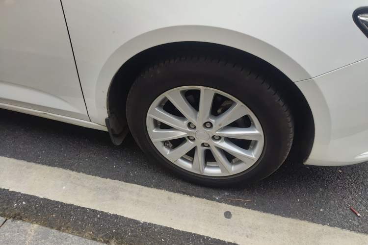 Used Buick Verano 2015 Sedan 20T Dual-Clutch Leading Model