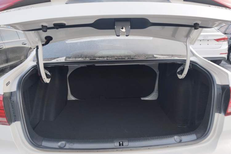 Used Volkswagen Lavida 2019 Lavida Start 1.5L Automatic Trendy Version China VI Standard