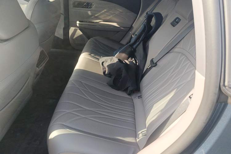 Used Geely Galaxy 8 2025 130km EM-P Starship Edition