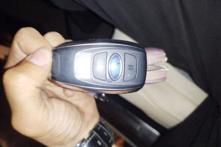 Used Subaru XV 2016 2.0i Luxury Edition
