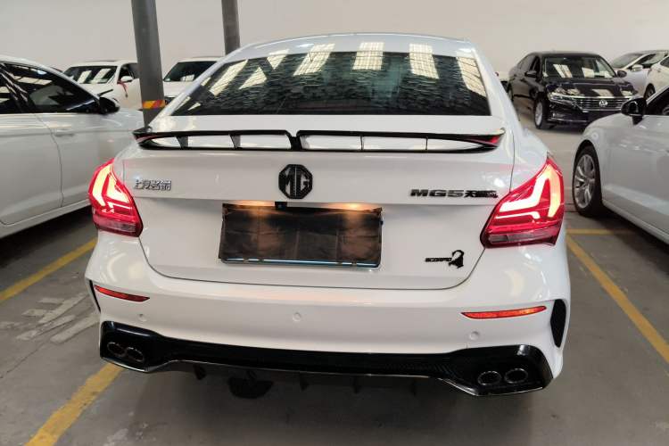 Used MG 5 Scorpio 2022 1.5T Trophy Sport Luxurious Edition
