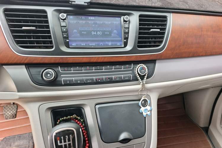 Used SAIC MAXUS G10 2016 2.0T Manual Elite Edition
