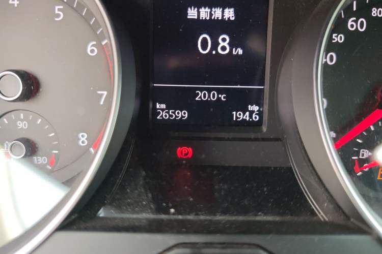 Used Volkswagen Magotan 2020 280TSI DSG Comfort Edition Odometer Close Up