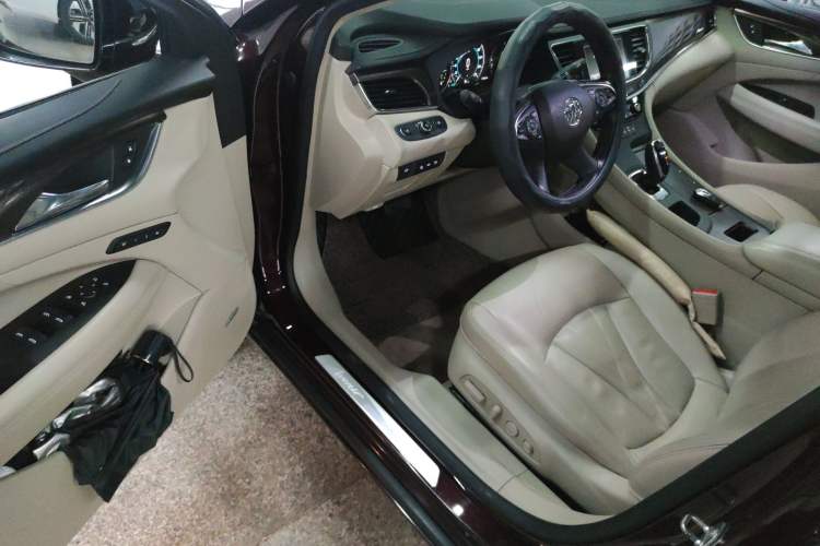 Used Buick LaCrosse 2018 28T Avenir
