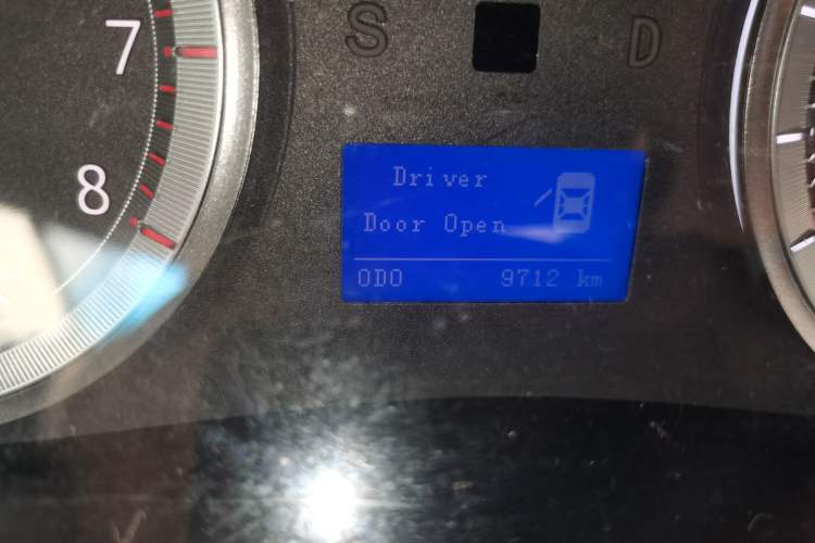 Used Geely Auto EC8 2011 2.4L Automatic Prestige Edition Odometer Close Up