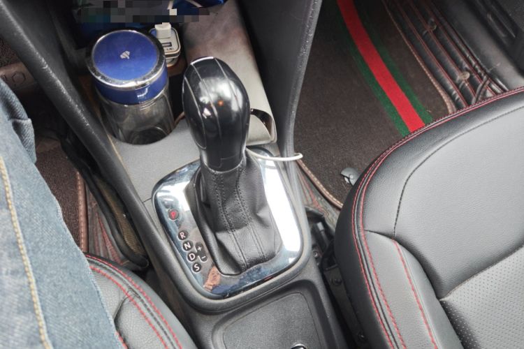Used Volkswagen Polo 2011 1.6L Automatic ZhiShang Version Gear Lever