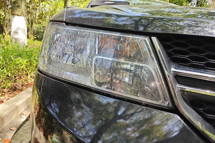 Used Dodge Journey 2013 2.4L Two-Wheel Drive Luxury Version
