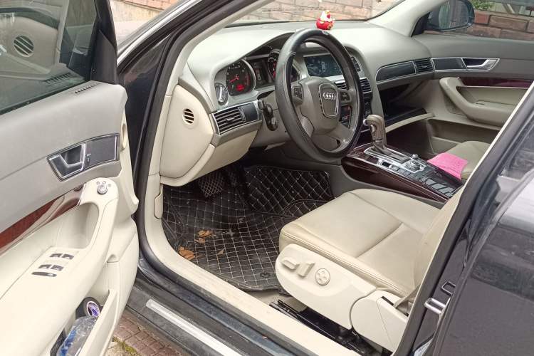 Used Audi A6L 2011 2.0 TFSI automatic Comfort trim Driver Seat