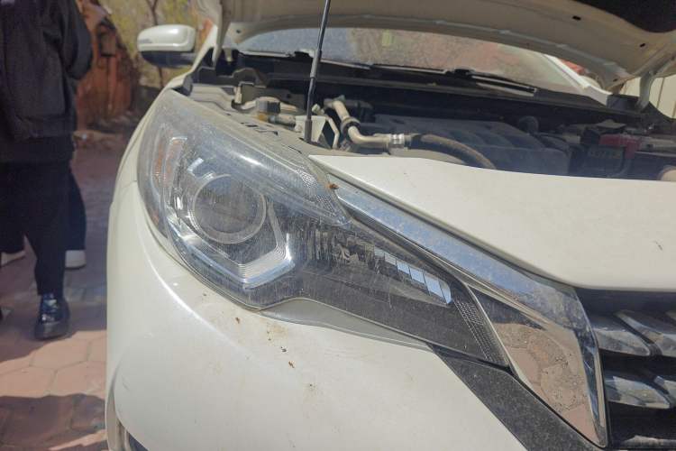 Used Venucia T90 2017 2.0L CVT Smart Edition Right Front Headlight