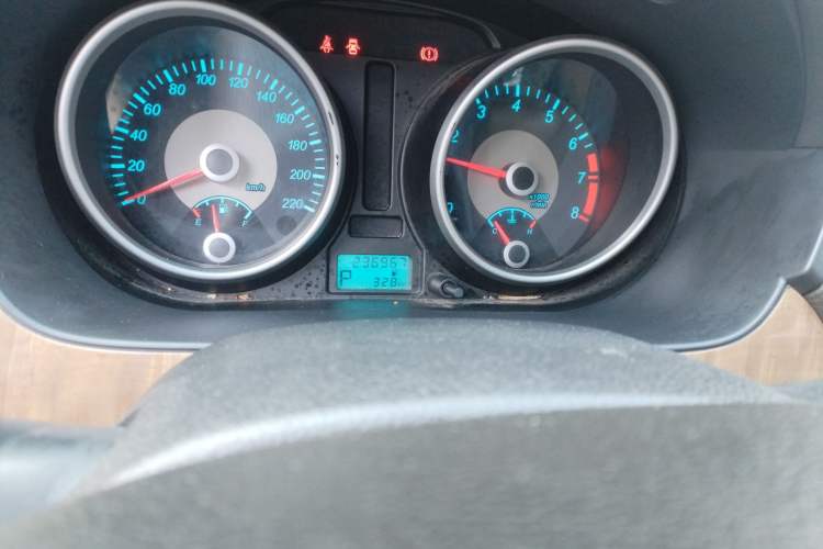 Used Buick Excelle 2015 1.5L Automatic Classic Model
