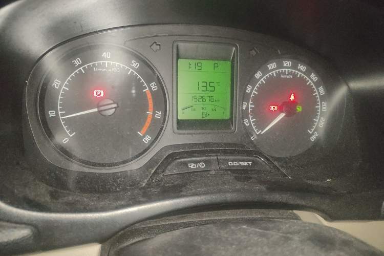 Used Skoda Fabia 2014 1.4L Automatic Crystal Edition