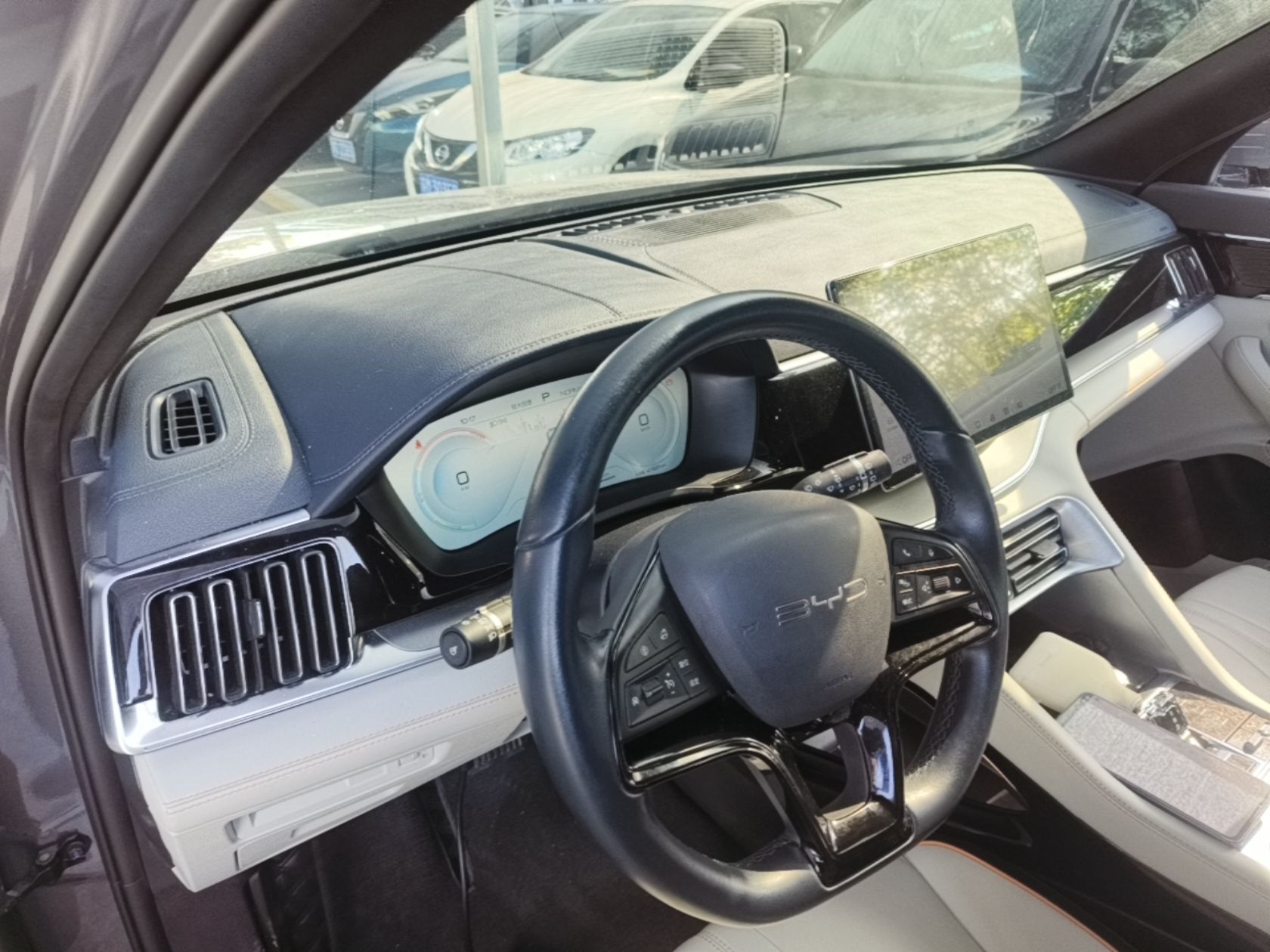 BYD Song PLUS New Energy 2024 Honor Edition EV 520km Premium Model — снимка 12