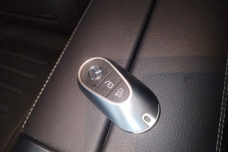 Used Mercedes-Benz C-Class 2024 Restyled C-Class 260 L Sport Edition Vehicle Key